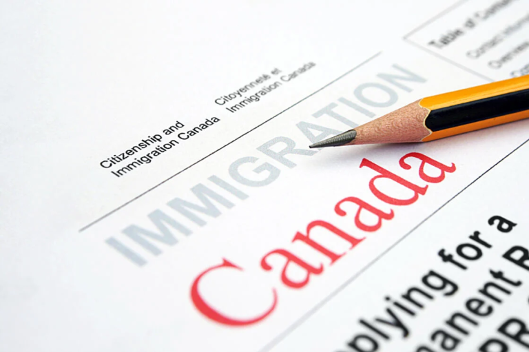 Getting A Nursing Job in Canada (Full Guide)