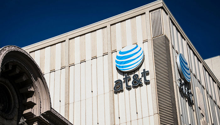 How to Work at AT&T in Canada as a New Immigrant: Complete Guide