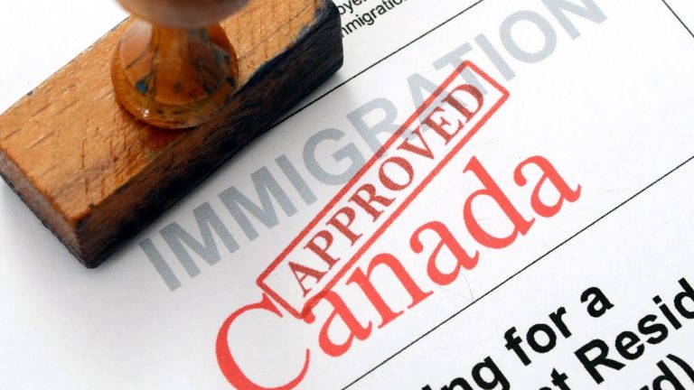 Canada’s Top High-Paying Hotel Jobs for New Immigrants (Complete Guide)